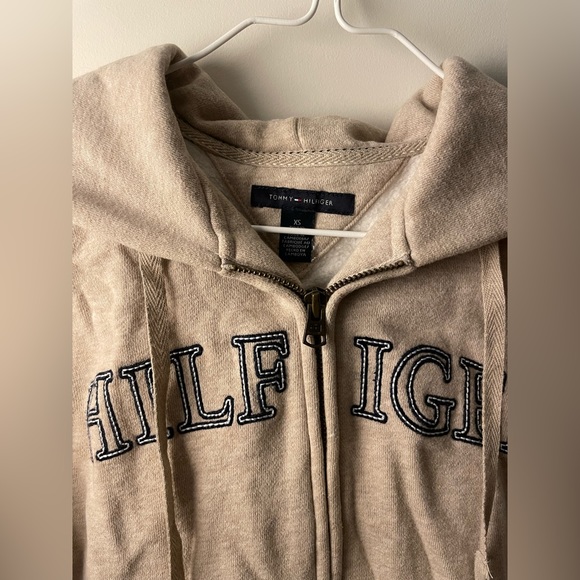 Tommy Hilfiger Beige Logo Zip up with fleece material inside - Picture 2 of 8
